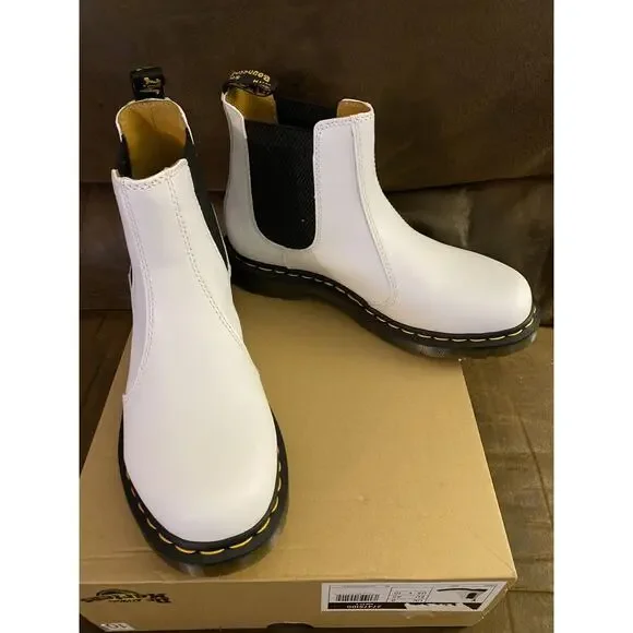 Dr Martens 2976 White Smooth Leather Chelsea Boots Shoes Sz 9 And 10 Available - Picture 1 of 10